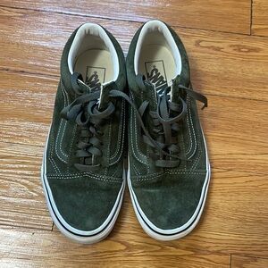 Green suede Vans